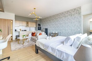 Room - Stunning studio with city views steps from the Junction Mall (Nairobi)