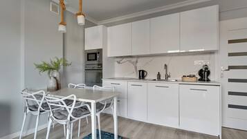 Appartement Familial, vue ville | Restauration