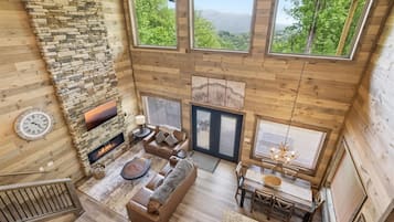 Chalet rustique, 3 chambres | Aire de séjour | Téléviseur connecté