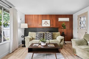 Casa, 2 quartos | Área de estar