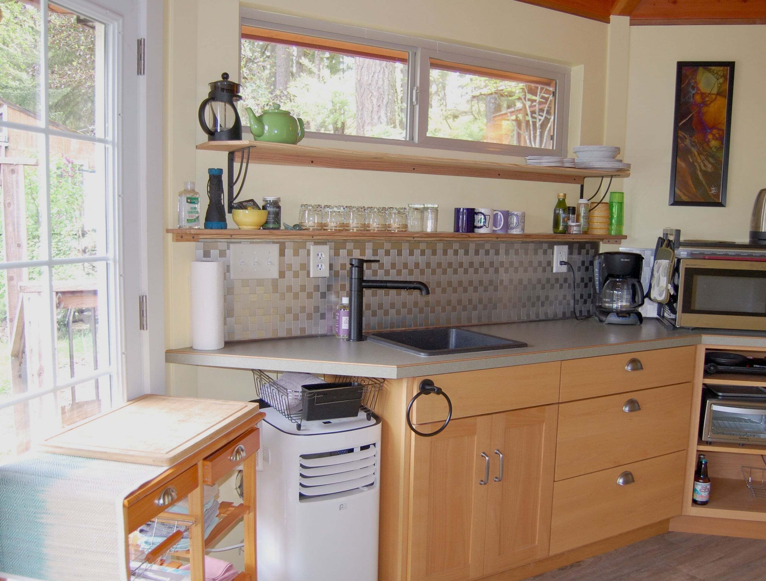 Cottage, 2 Bedrooms | Private kitchen