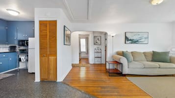 House, 2 Bedrooms | Living area