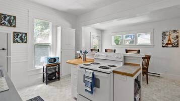 Maison, 2 chambres | Cuisine privée