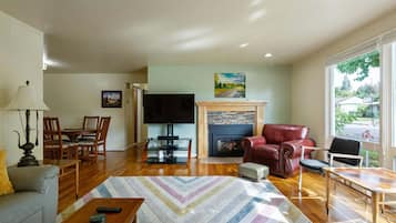 House, 3 Bedrooms | Living area