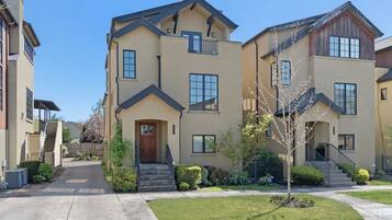 House, 3 Bedrooms | Exterior