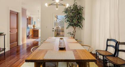 Birdhouse - Close To U Of O & Downtown 3 Bedroom Home