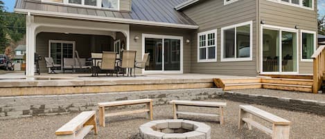 House, 3 Bedrooms | Outdoor dining