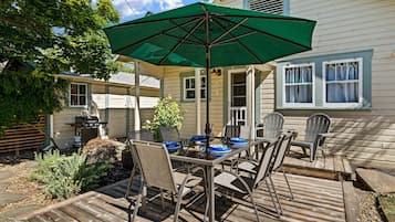 House, 3 Bedrooms | Outdoor dining