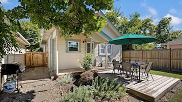 House, 3 Bedrooms | Outdoor dining