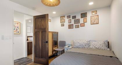 Zen Den - 10 Minutes To Autzen & Downtown 2 Bedroom Home