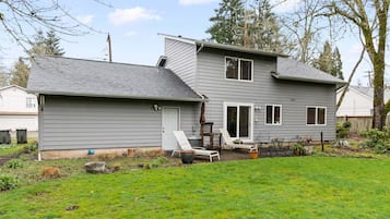 House, 4 Bedrooms | Exterior