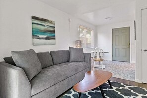 Monolocale, 1 camera da letto | Area soggiorno