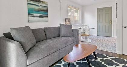 Snug Spot 68 - Close To Downtown & Autzen 1 Bedroom Studio