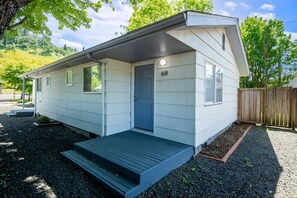 Studio, 1 Bedroom | Exterior detail