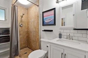 Studio, 1 Bedroom | Bathroom - Snug Spot 68 - Close To Downtown & Autzen 1 Bedroom Studio (Eugene)