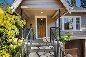 Rumah, 3 kamar tidur | Detail eksterior