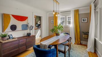 House, 3 Bedrooms | Dining