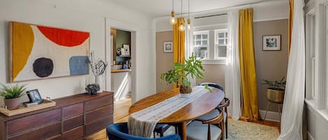 House, 3 Bedrooms | Dining