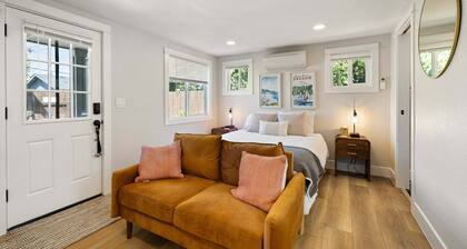 Cozy Casita - Minutes To Autzen & Downtown 1 Bedroom Home