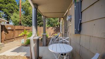 Nhà, 1 phòng ngủ | Khu ẩm thực ngoài trời