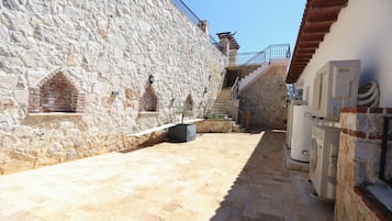 Villa, fjellutsikt | Overnattingsstedets uteområder