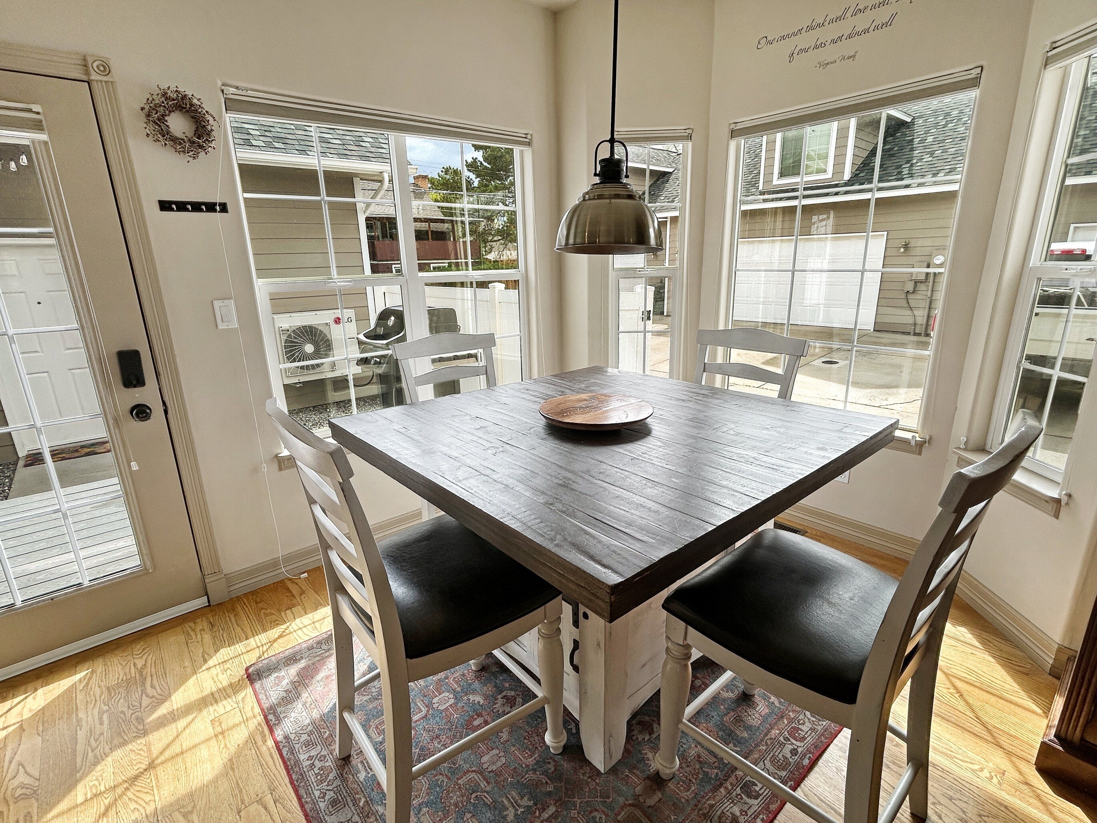 Townhome, 3 Bedrooms | Dining