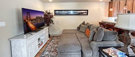 Townhome, 3 Bedrooms | Living area