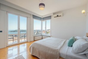 5 chambres, fer et planche à repasser, Wi-Fi, draps fournis