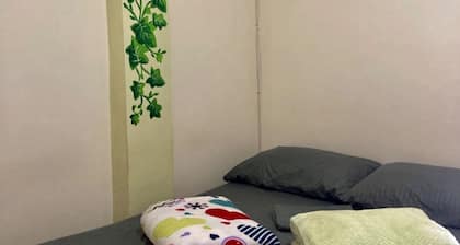 Room-charming Holiday House Room in Jard
