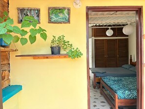 Shared Dormitory, 5 Bedrooms, Smoking, Garden View - Room-charming Holiday House Room in Jard (Jardin)