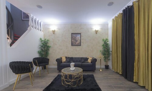 Shiny Cloud - Elegant Suite in Limoux