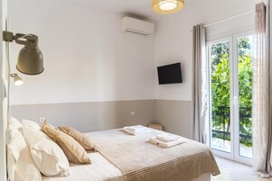 Two Bedroom Apartment | In-room safe, free WiFi