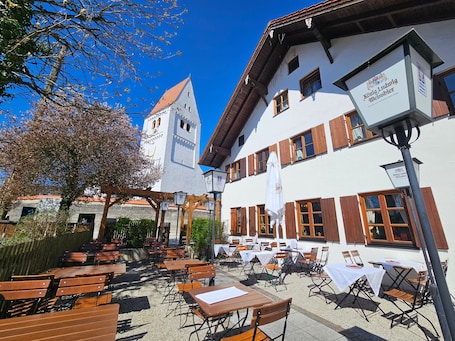 Outdoor dining. Room '12 Small Double Bed Suite' with Wi-Fi