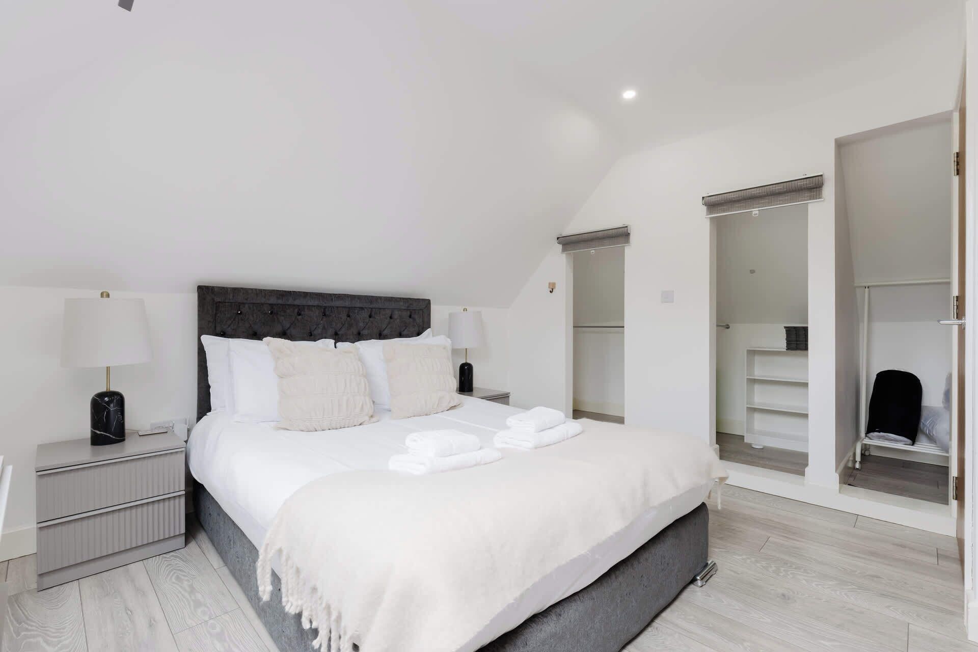 1 bedroom, iron/ironing board, internet, bed sheets