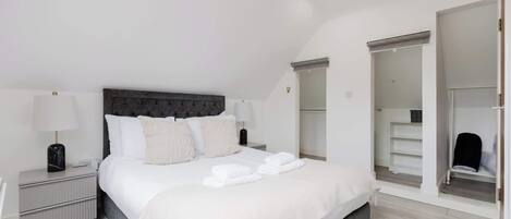 1 bedroom, iron/ironing board, internet, bed sheets