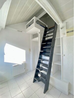 Interior - Cosy nest in the city center (Lille)
