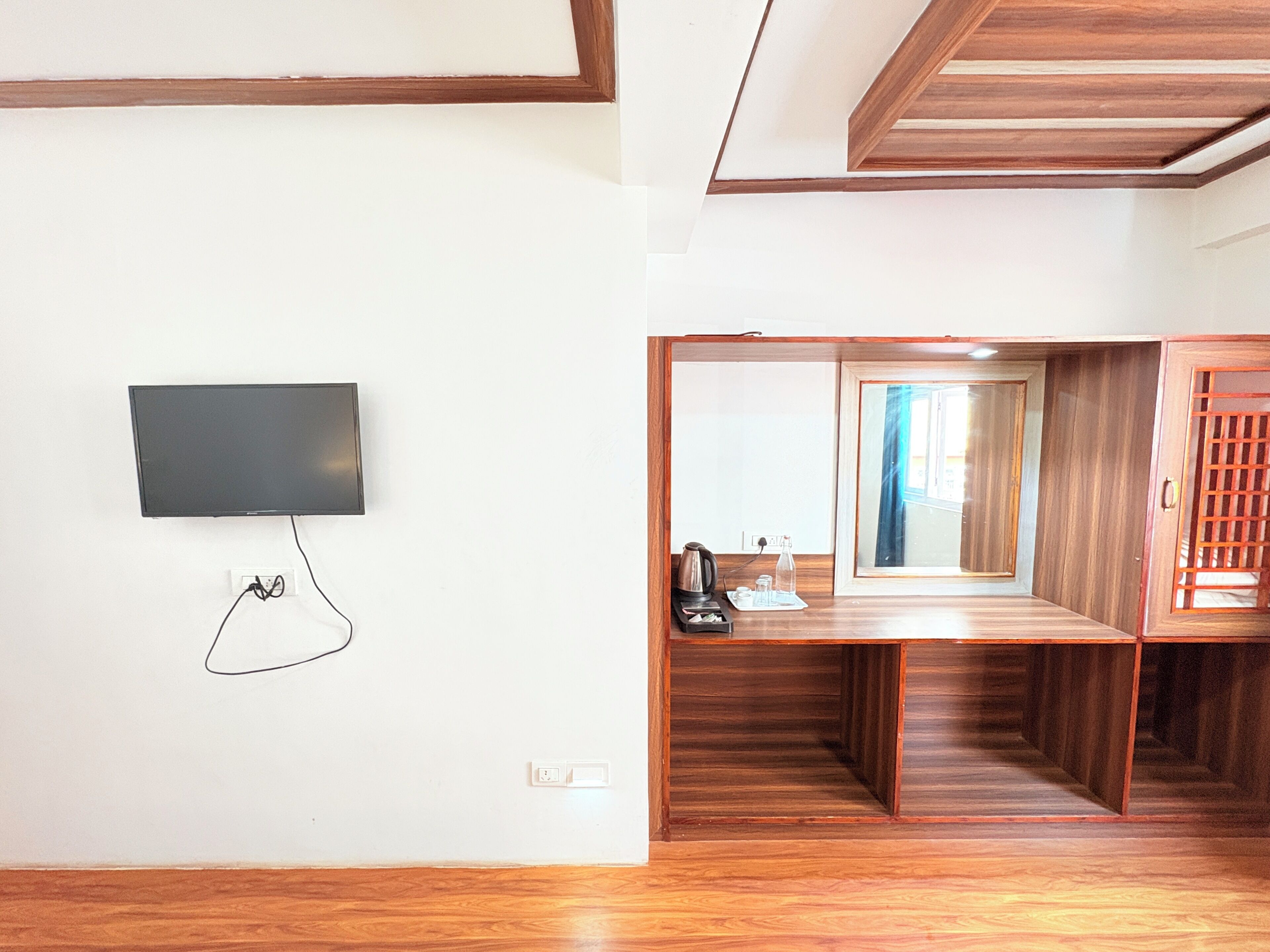 Klassieke tweepersoonskamer | Een bureau, gratis wifi