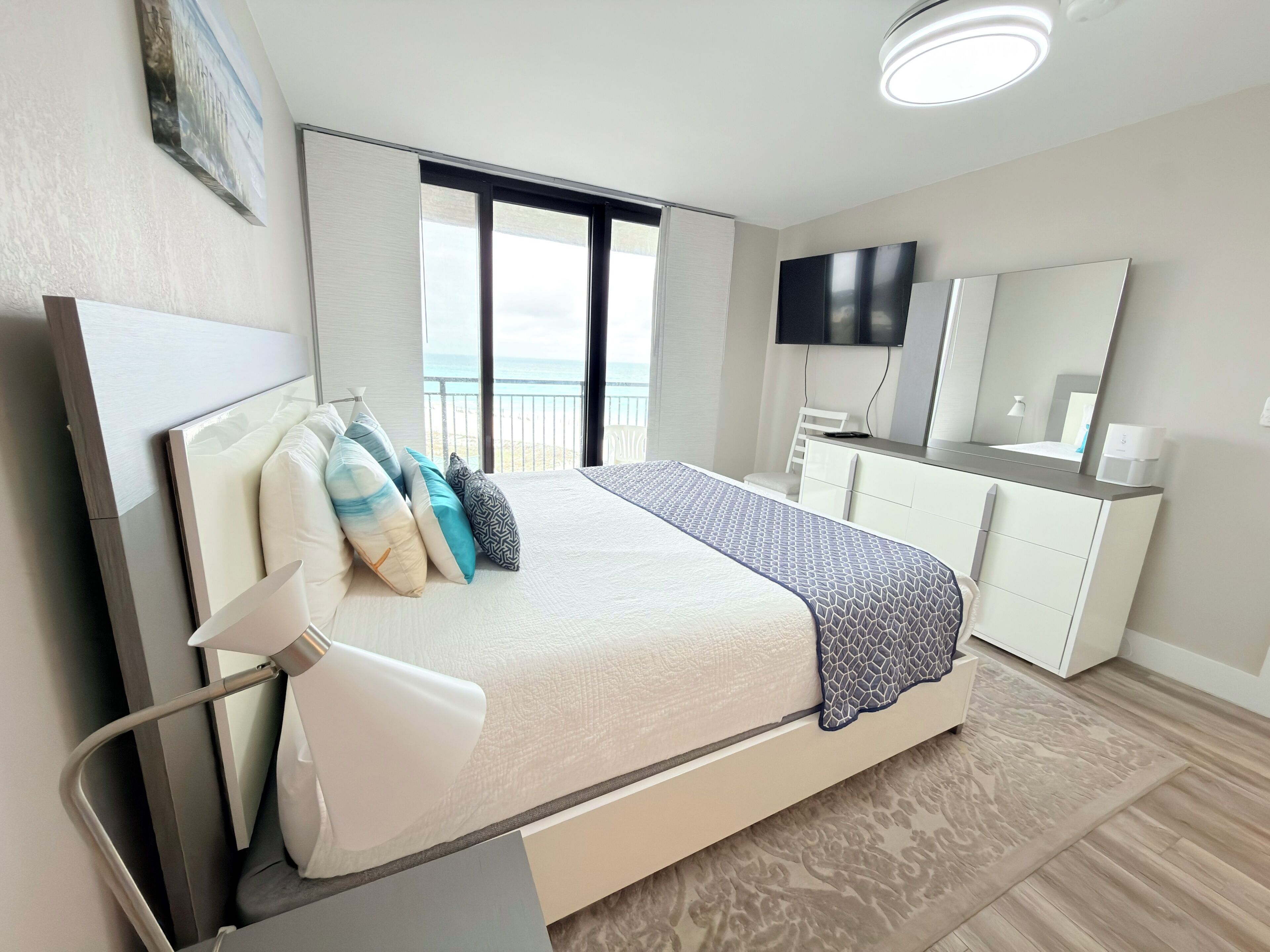 2 bedrooms, iron/ironing board, free WiFi
