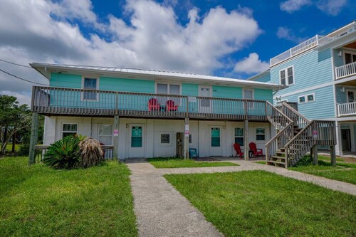 UNIT B: Walk to Beach/Intercoastal/Fishing Pier