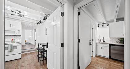 3BR Downtown Clarksville | Walk to APSU | Near Arena