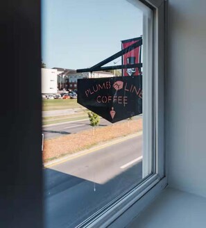 Interior - 3BR Downtown Clarksville | Walk to APSU | Near Arena (Clarksville)