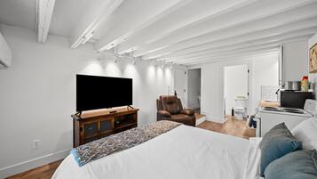 1 chambre, fer et planche Ă repasser, Wi-Fi gratuit, draps fournis