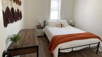 2 bedrooms, desk, iron/ironing board, free WiFi