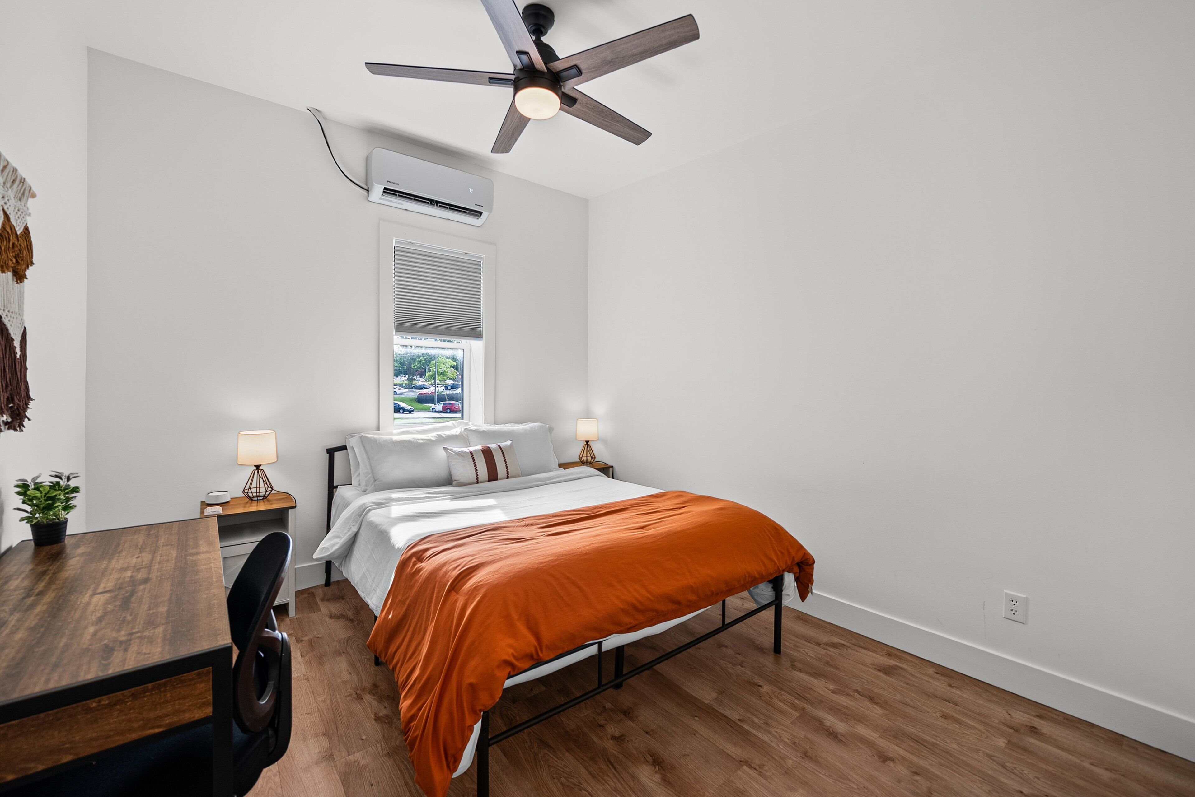 2 bedrooms, desk, iron/ironing board, free WiFi
