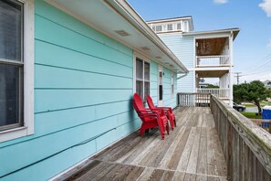 Property grounds - UNIT A: Walk to Beach/Intercoastal/Fishing Pier. Drive to Golf/Deep Sea Fishing (Holly Ridge)