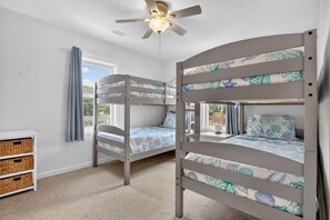 4 chambres, fer et planche à repasser, Wi-Fi gratuit, draps fournis