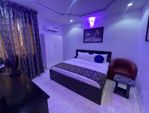 Deluxe Room - De-prominent hotel and suites (abeokuta)