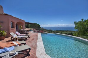 Pool - Villa felicita piscina esterna riscaldata a 400 metri dalla spiaggia di pinarello (Zonza)