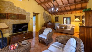 House, Smoking | 5 bedrooms - Villa Valgiorgia 9 in Barchi (Terre Roveresche)