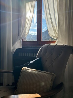 Interior - Pink House Valsassina (Cassina Valsassina)